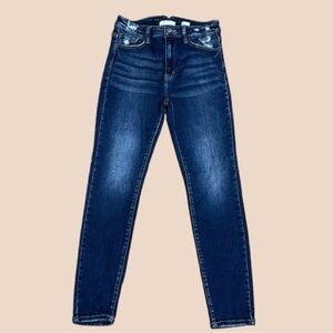 KanCan Signature Kurvy Ultra High-Rise Skinny Jeans Dark Blue Size 28